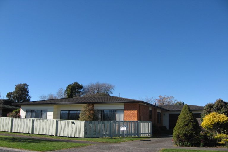 Photo of property in 77 Reynolds Road, Havelock North, 4130