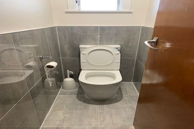 Photo of property in 16 Glenside Avenue, Pakuranga, Auckland, 2010