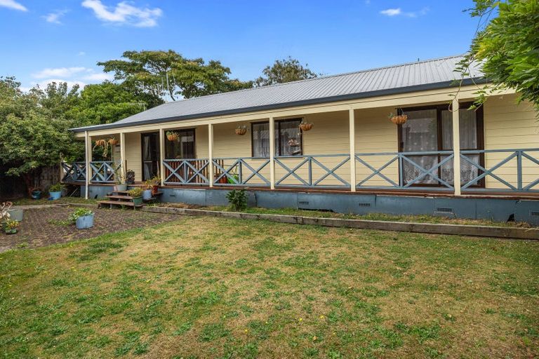 Photo of property in 27 Radiata Street, Fairview Downs, Hamilton, 3214