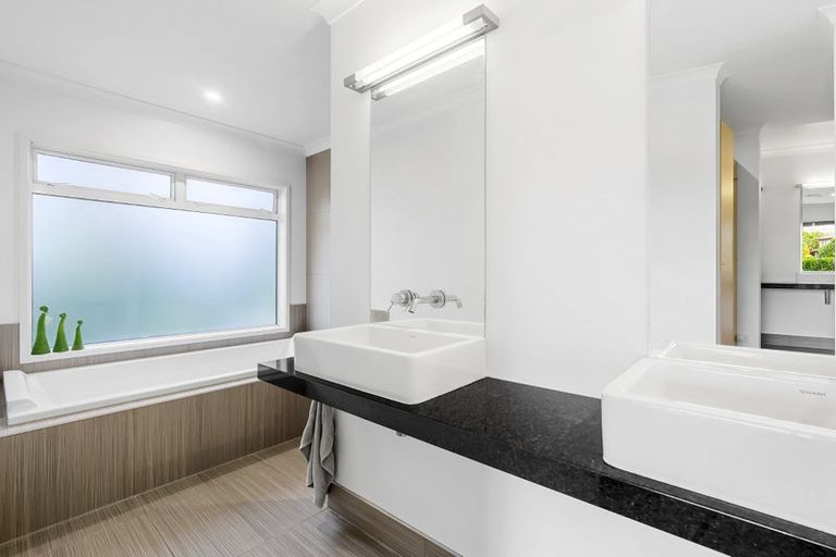 Photo of property in 67 Montgomery Crescent, Kinloch, Taupo, 3377