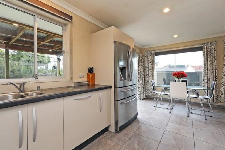 Photo of property in 13 Bale Place, Havelock North, 4130