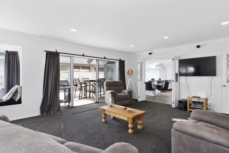 Photo of property in 34 Lotus Avenue, Mount Maunganui, 3116