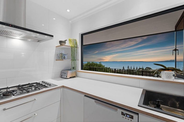 Photo of property in 832a Beach Road, Torbay, Auckland, 0630