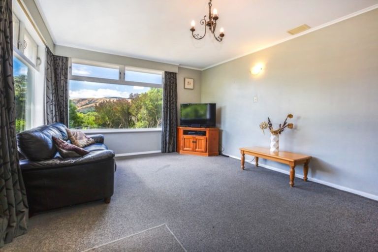 Photo of property in 8 Kotipu Place, Pukerua Bay, 5026