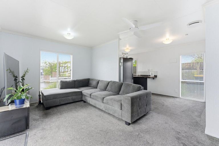 Photo of property in 4 Coromandel Court, Roslyn, Palmerston North, 4414