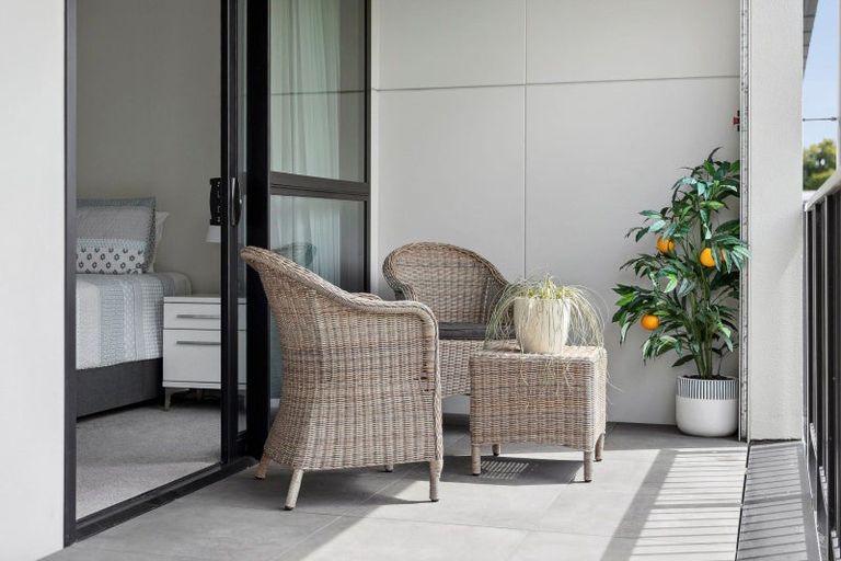 Photo of property in 204/86 Alpha Street, Cambridge, 3434