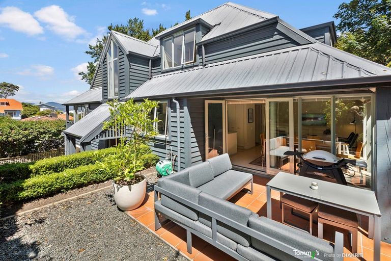 Photo of property in 15a Lower Watt Street, Wadestown, Wellington, 6012