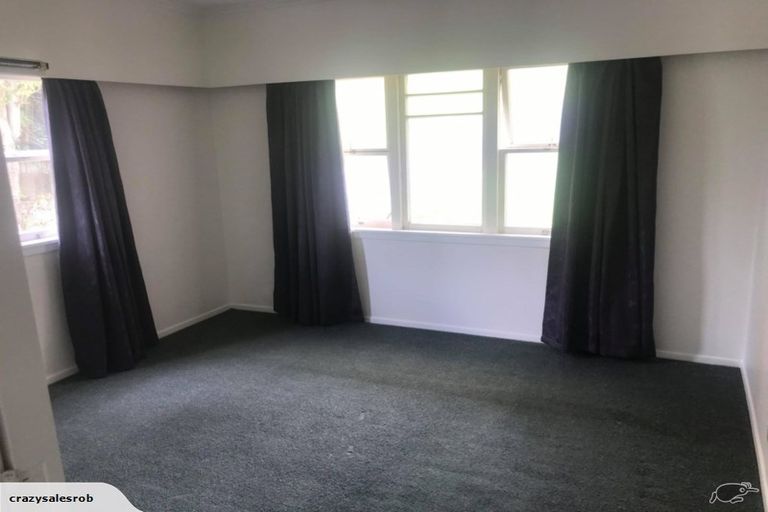 Photo of property in 1/18 Matipo Road, Mairangi Bay, Auckland, 0630