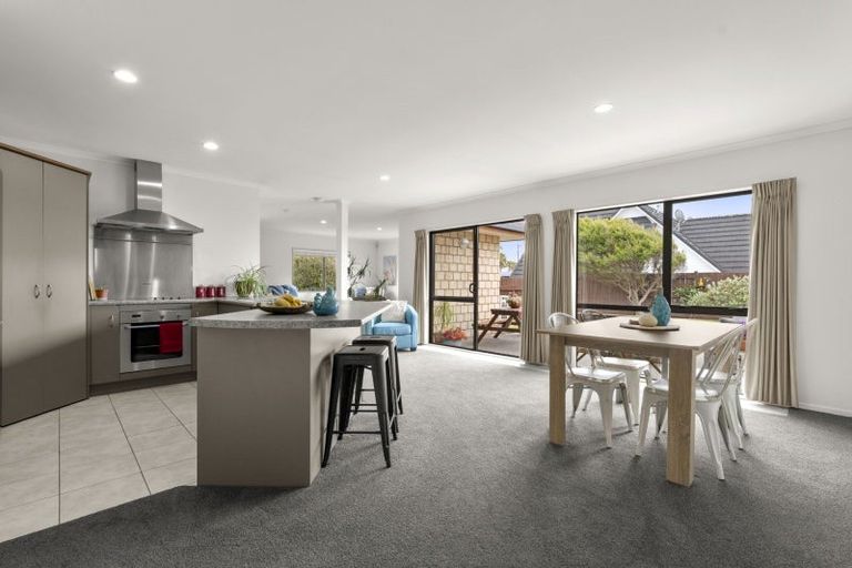 Photo of property in 19 Palm Springs Boulevard, Papamoa Beach, Papamoa, 3118