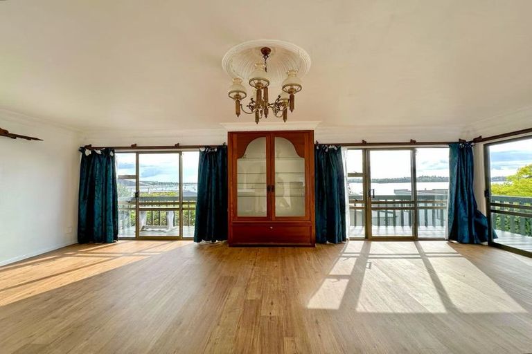 Photo of property in 1/62 The Parade, Bucklands Beach, Auckland, 2012