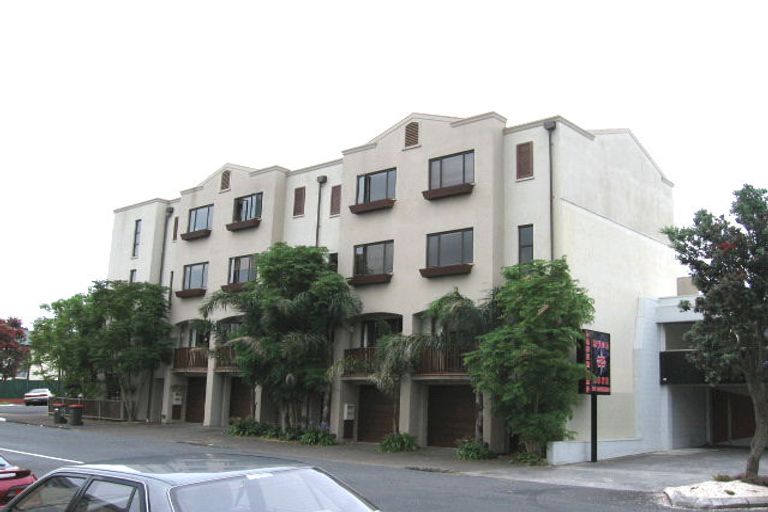 Photo of property in 15c Rose Road, Grey Lynn, Auckland, 1021