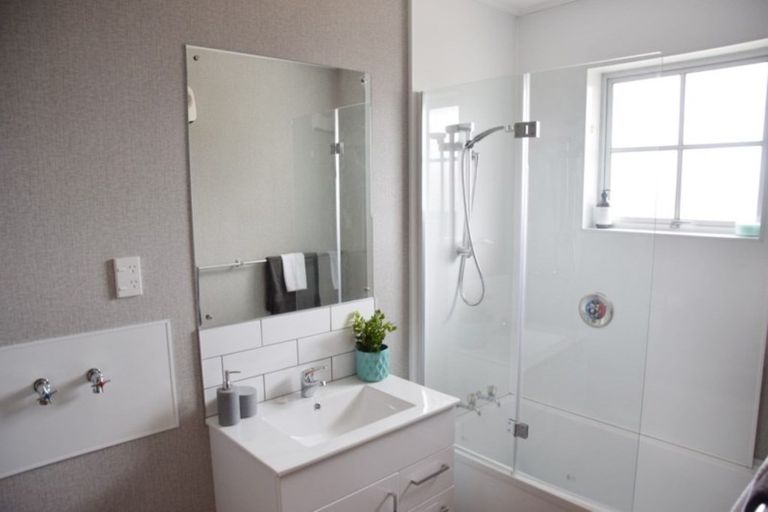 Photo of property in 2 Antrim Street, Windsor, Invercargill, 9810