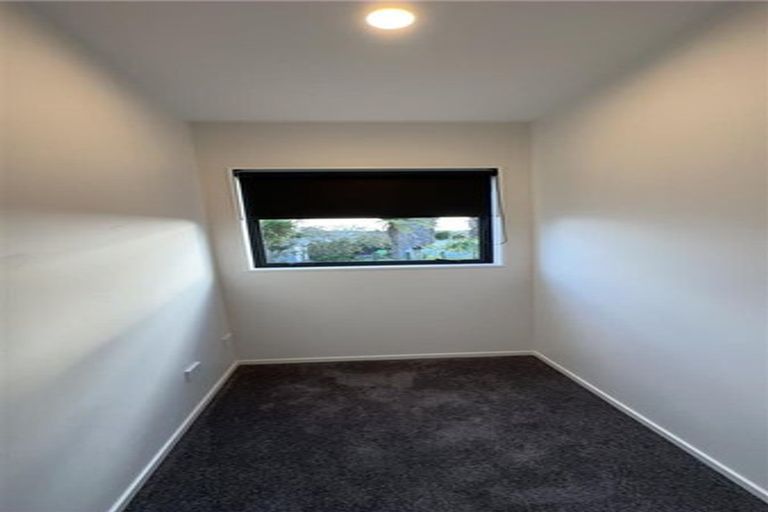 Photo of property in 7/89 Beach Road, Te Atatu Peninsula, 0610