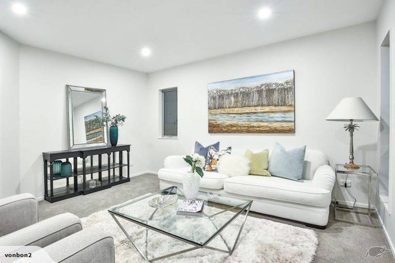 Photo of property in 54 Schoolside Road, Kumeu, 0810