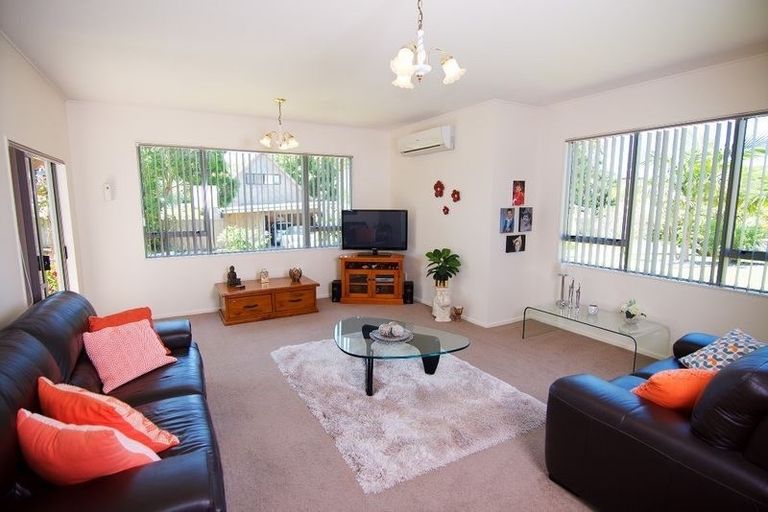 Photo of property in 15 Brookvale Park, Stanmore Bay, Whangaparaoa, 0932