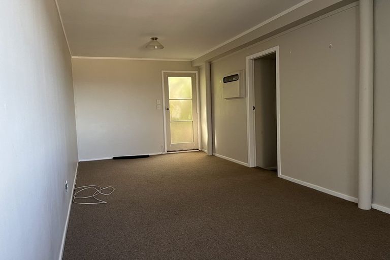 Photo of property in 10 Laurent Place, Kingston, Wellington, 6021