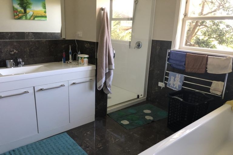 Photo of property in 9 Grassways Avenue, Pakuranga, Auckland, 2010