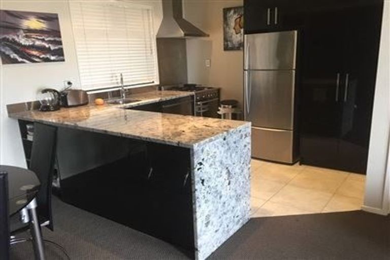 Photo of property in 1/2 Beatrice Avenue, Hillcrest, Auckland, 0627