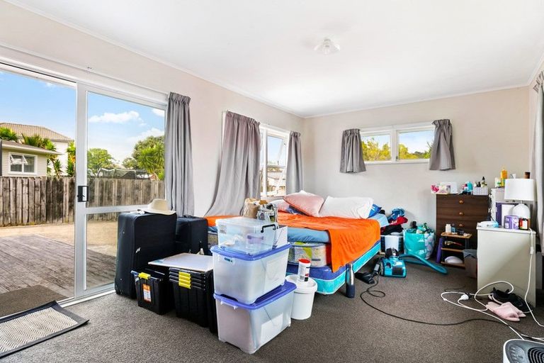 Photo of property in 86 Barrys Road, Glendene, Auckland, 0602