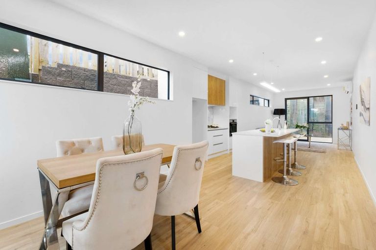 Photo of property in 38 Waihou Crescent, Albany Heights, Auckland, 0632