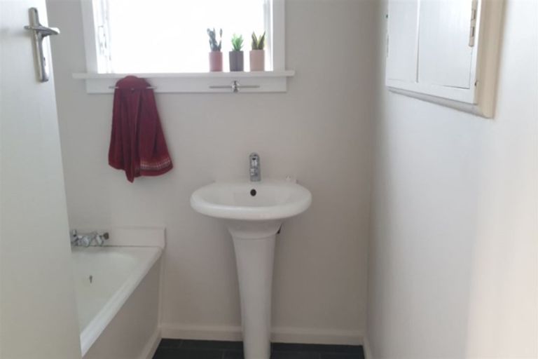 Photo of property in 17a Clifton Terrace, West End, Timaru, 7910