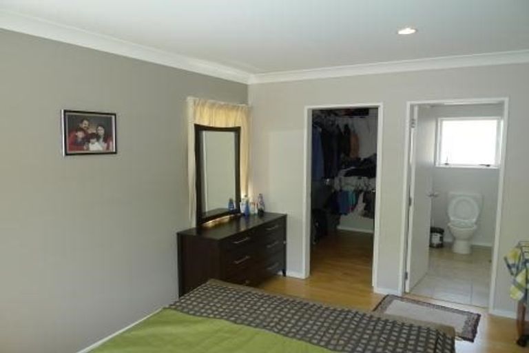 Photo of property in 41 Erlestoke Crescent, Churton Park, Wellington, 6037