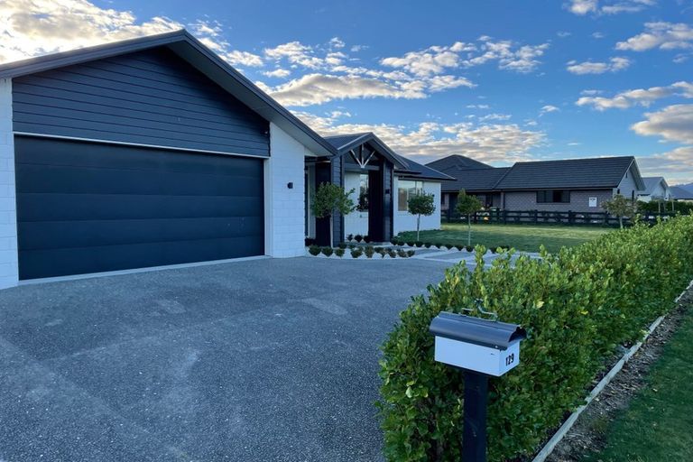 Photo of property in 129 Saint Kilda Road, Cambridge, 3434