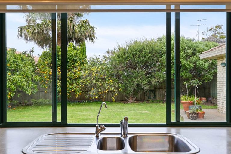 Photo of property in 8 Amesbury Rise, Henderson, Auckland, 0612