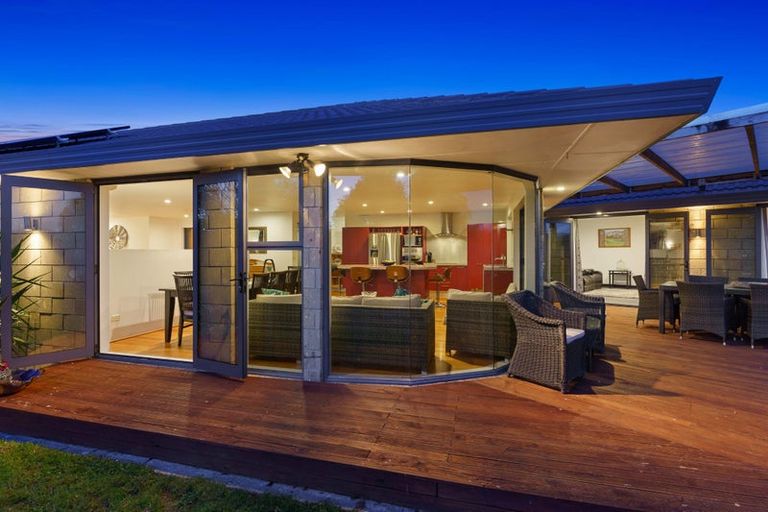 Photo of property in 901 State Highway 1, Te Horo, Otaki, 5581