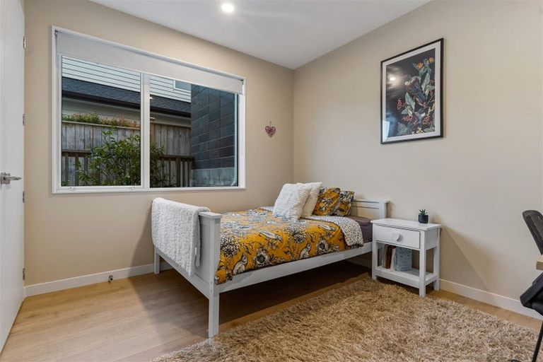 Photo of property in 17 Bounty Road, Long Bay, Auckland, 0630