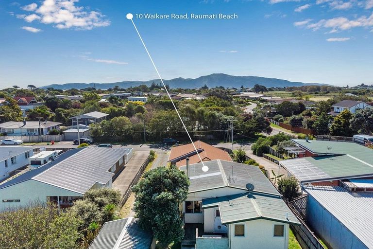 Photo of property in 10b Waikare Road, Raumati Beach, Paraparaumu, 5032