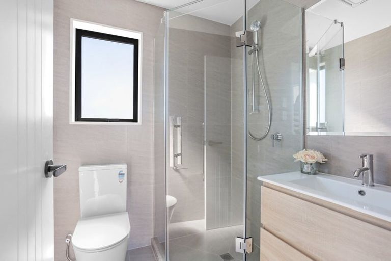 Photo of property in 8/20 Seabrook Avenue, New Lynn, Auckland, 0600