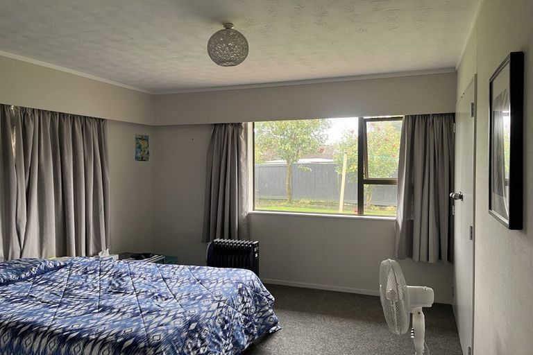 Photo of property in 6 Caulfield Place, Awapuni, Palmerston North, 4412