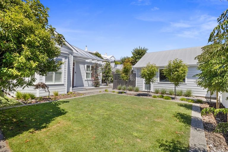 Photo of property in 56 Gilbert Street, New Plymouth, 4310