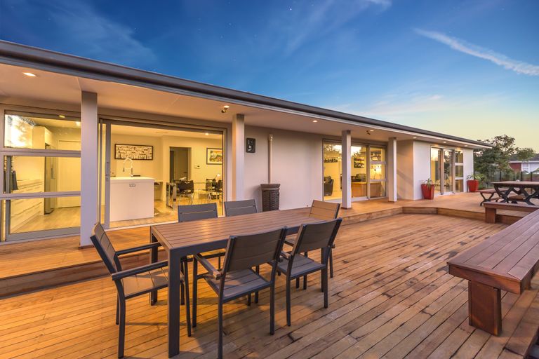 Photo of property in 1 Paikea Place, Somerfield, Christchurch, 8024