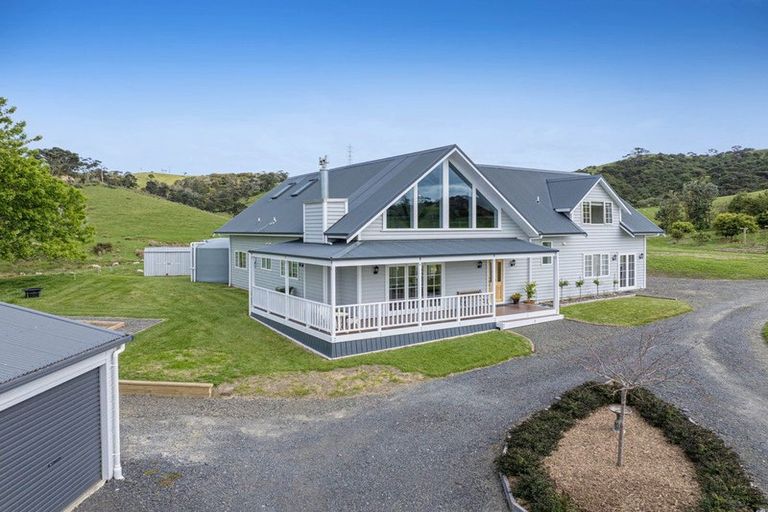 Photo of property in 346 Inland Road, Helensville, 0875