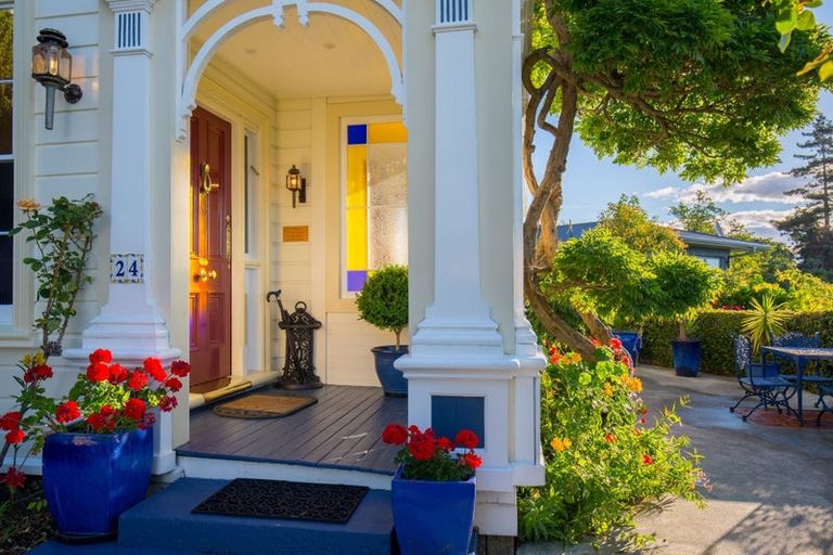 Photo of property in 24 Richardson Street, Britannia Heights, Nelson, 7010