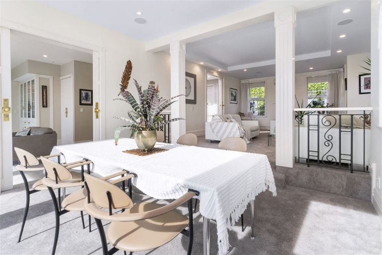 Photo of property in 37 Overdale Drive, Cashmere, Christchurch, 8022