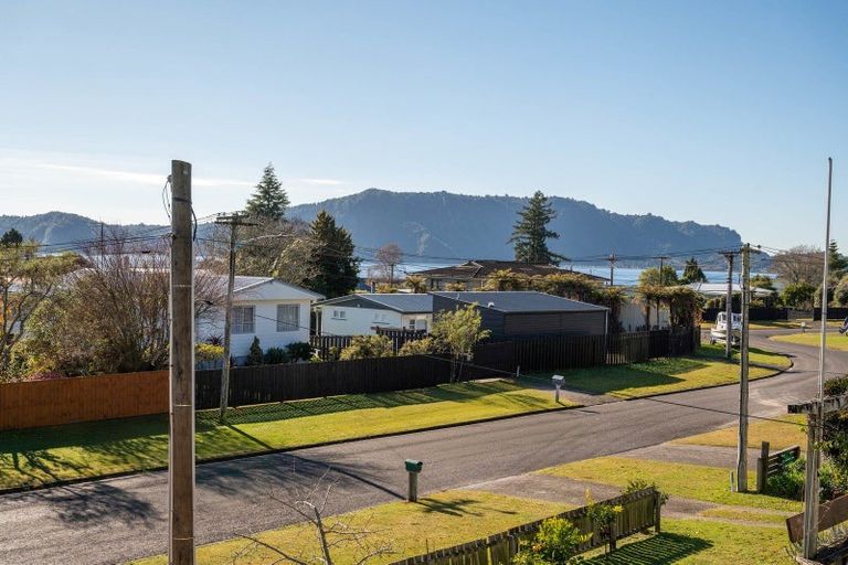 Photo of property in 32 Aoturoa Avenue, Rotoiti Forest, Rotorua, 3074