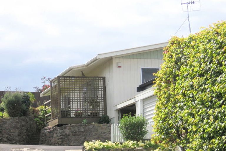 Photo of property in 15 Glenfield Place, Brookfield, Tauranga, 3110