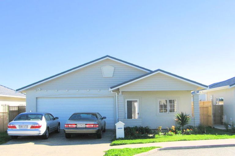 Photo of property in 10 Mulvaney Crescent, Henderson, Auckland, 0612