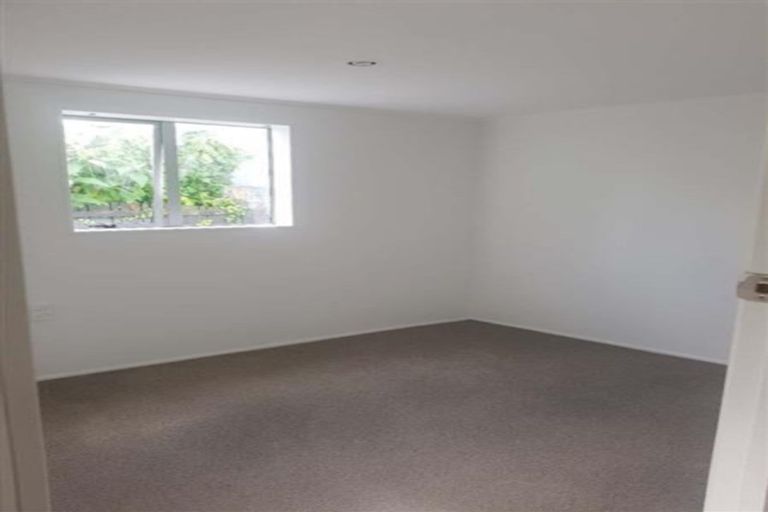 Photo of property in 6 Tawavale Crescent, Totara Vale, Auckland, 0629
