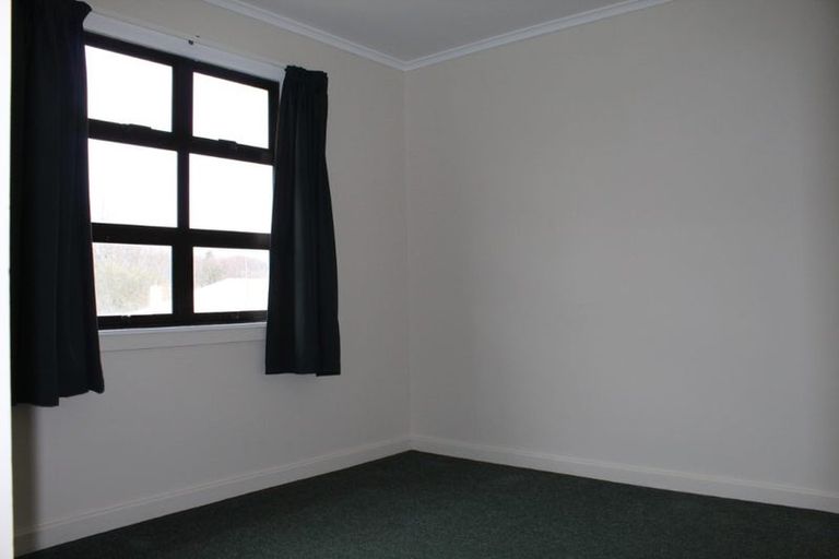 Photo of property in 553 Featherston Street, Roslyn, Palmerston North, 4414