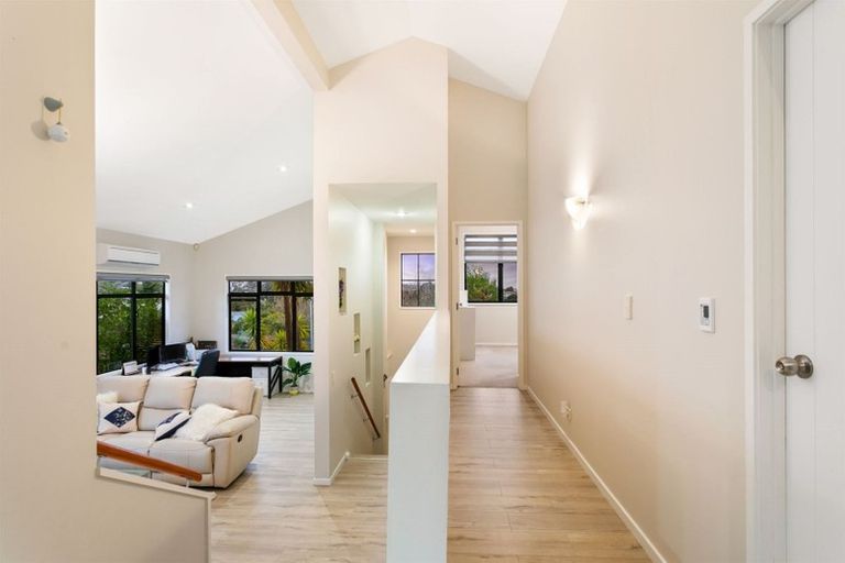 Photo of property in 24 Cinnabar Place, Westgate, Auckland, 0614