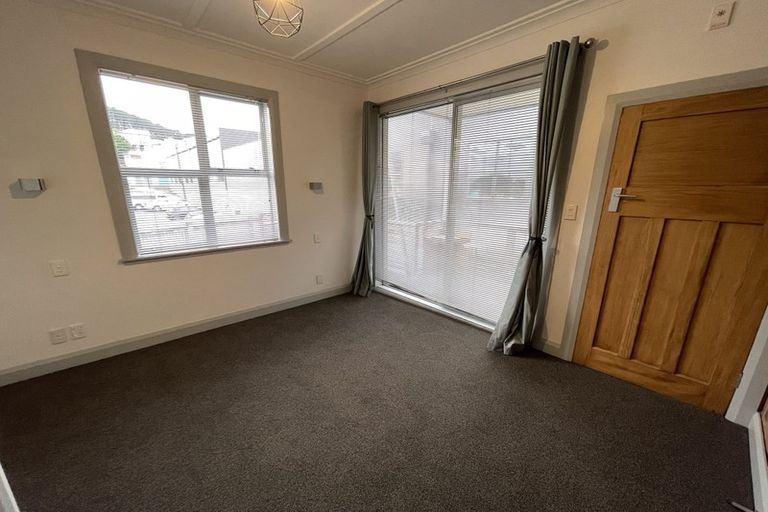 Photo of property in 98 Riddiford Street, Newtown, Wellington, 6021