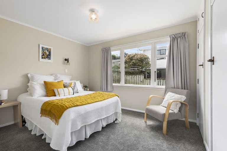 Photo of property in 318b Main Road, Tawa, Wellington, 5028