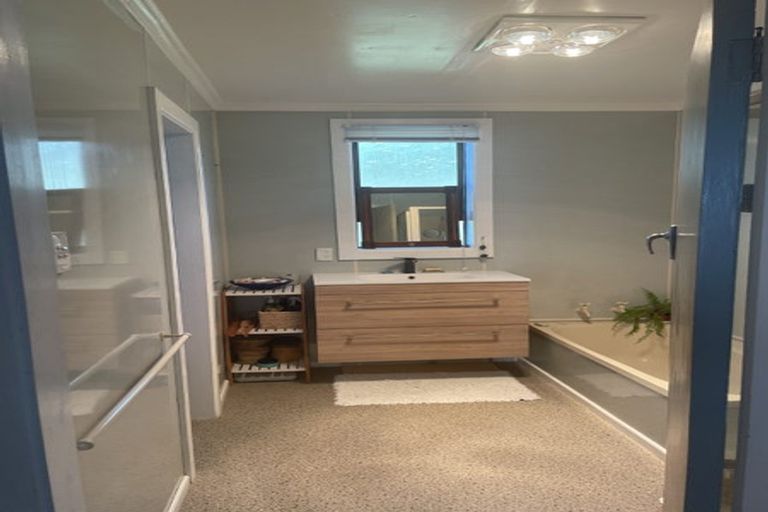 Photo of property in 3 Raymond Street, Bluff, 9814