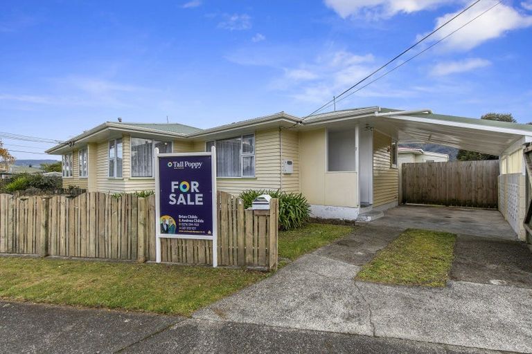 Photo of property in 7 Benge Crescent, Clouston Park, Upper Hutt, 5018