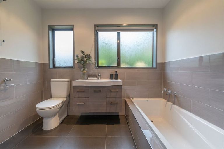 Photo of property in 15 Nepal Place, Burnside, Christchurch, 8053