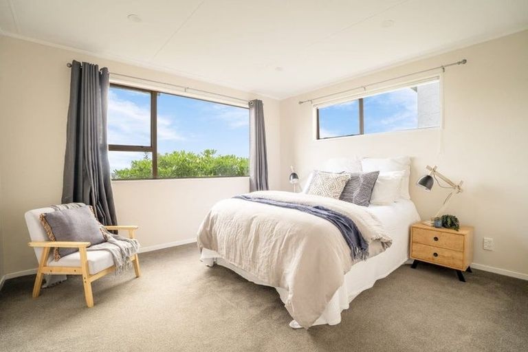 Photo of property in 15b Lenox Grove, Johnsonville, Wellington, 6037